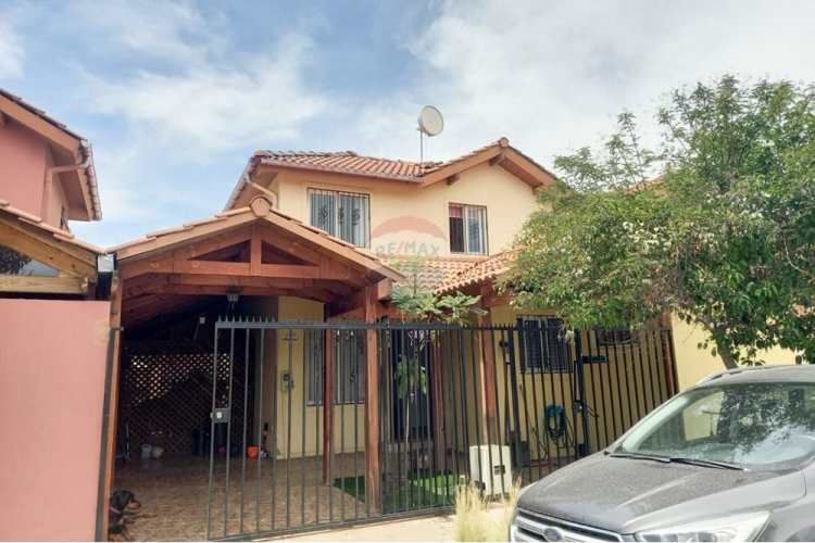 Arriendo casa/3 dormitorios /jardines de linderos