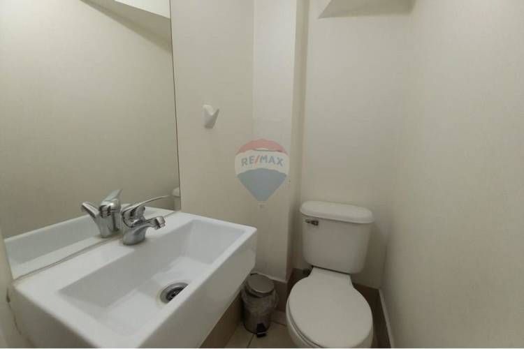 Arriendo casa/3 dormitorios /jardines de linderos