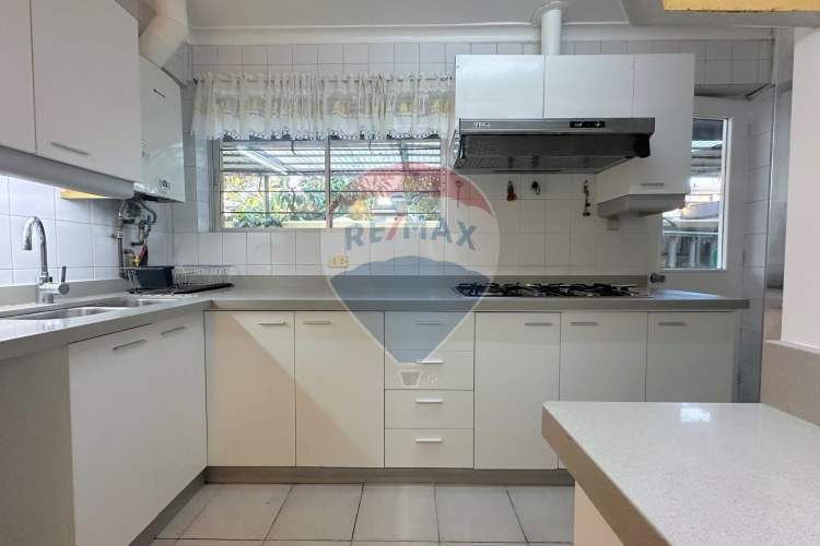 Preciosa casa 5 d 3 b