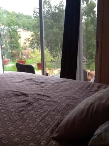 AMPLIA PARCELA CON CASA CONSTRUIDA ENTRE BOSQUES