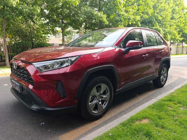TOYOTA RAV4 2024