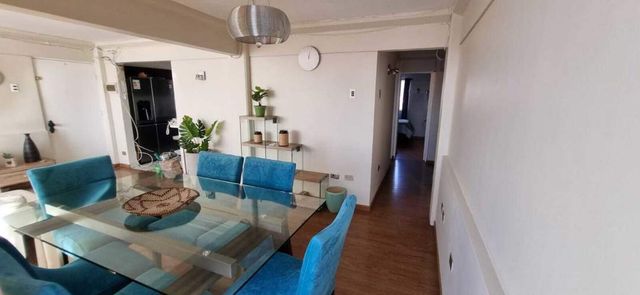 ARRIENDO DEPARTAMENTO AMOBLADO FRENTE AL MAR (130805)