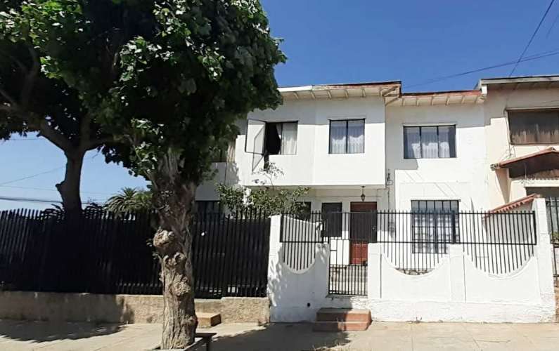 Calle Victoria // Colegio Champagnat (130876)