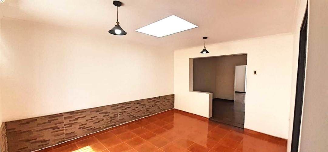 Calle Victoria // Colegio Champagnat (130876)