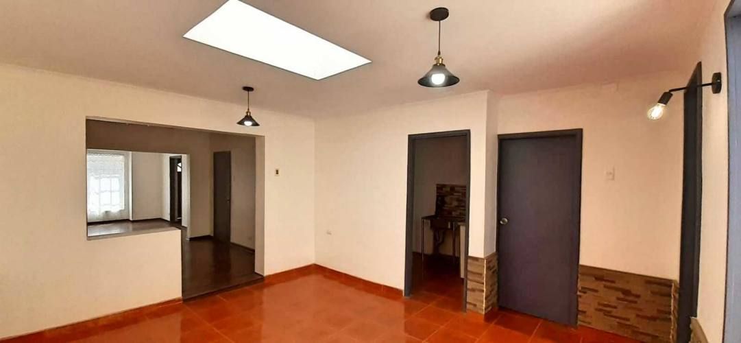 Calle Victoria // Colegio Champagnat (130876)