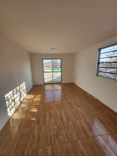 CASA COMERCIAL 1 ER PISO LOCALES 2 DO PISO DPTOS H