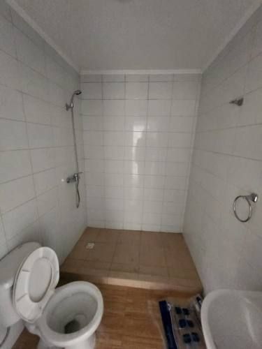 CASA COMERCIAL 1 ER PISO LOCALES 2 DO PISO DPTOS H