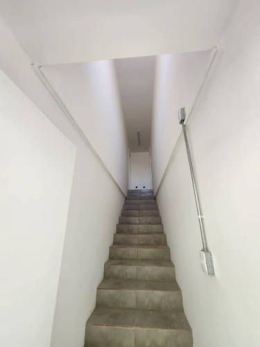 CASA COMERCIAL 1 ER PISO LOCALES 2 DO PISO DPTOS H