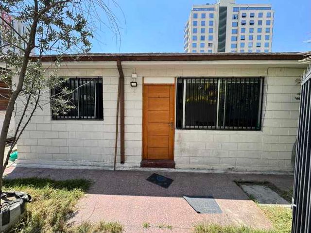 Casa en sector privilegiado Los Maitenes, La Florida – Excelente conectividad y entorno residencial