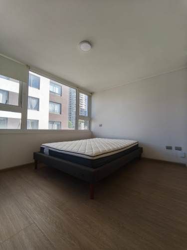 Departamento en arriendo c/ estacionamiento en Centro de Concepción