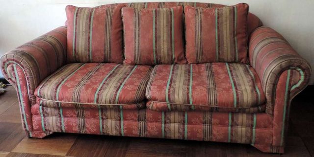 Sillón Dos Cuerpos Más Sitial Tonos Burdeo