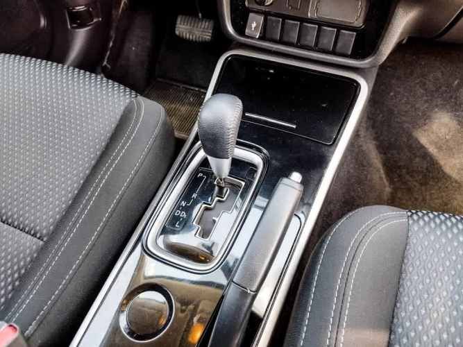 MITSUBISHI OUTLANDER 2023