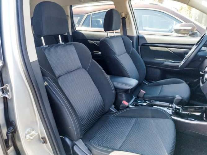 MITSUBISHI OUTLANDER 2023