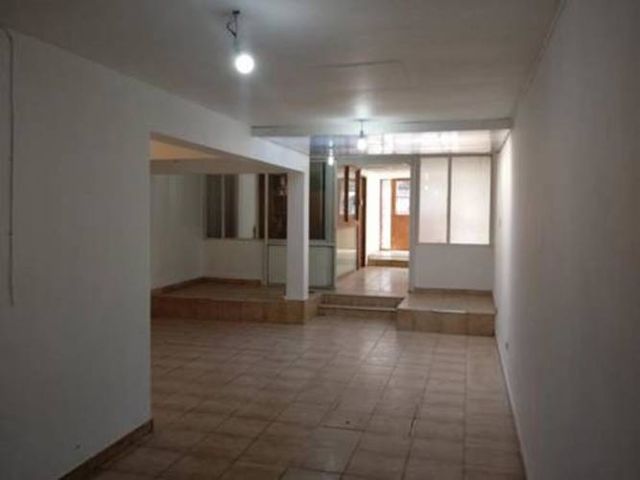 En Avda Tobalaba/Espacioso