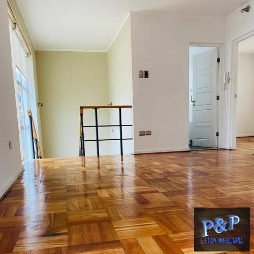 ARRIENDO CASA ESQUINA REMODELADA , A PASOS DE LIBERTAD