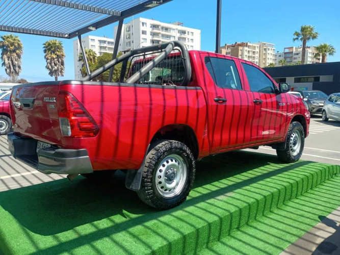 TOYOTA HILUX 2023