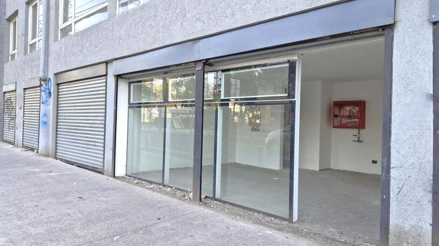 Locales Nuevos en Av. Fermín Vivaceta 1702