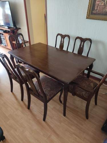 VENDO MESA 150 x 90 CON 6 SILLAS