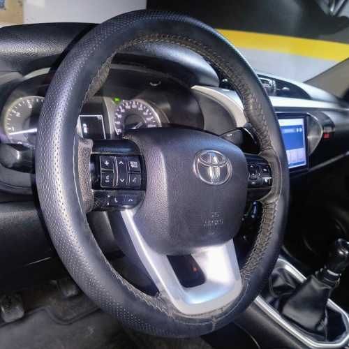Toyota hilux 2.8 MT 4x4 DSL