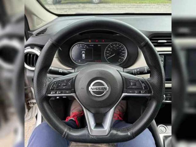 NISSAN VERSA 2020