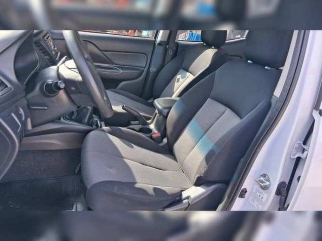 MITSUBISHI L200 2021