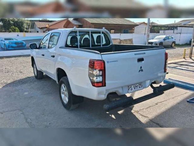MITSUBISHI L200 2021