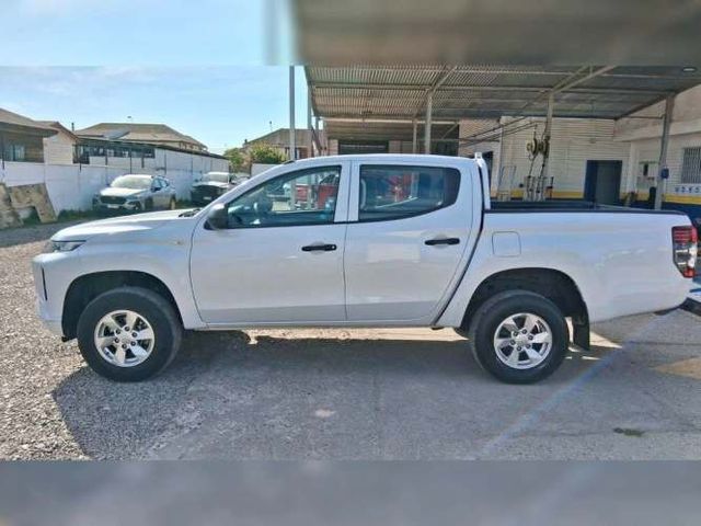 MITSUBISHI L200 2021