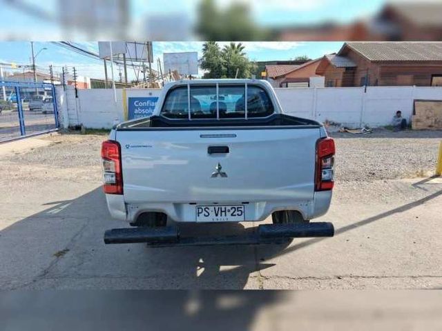MITSUBISHI L200 2021
