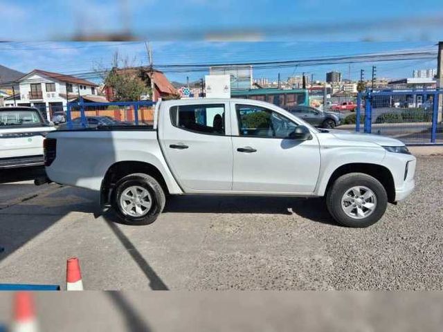 MITSUBISHI L200 2021