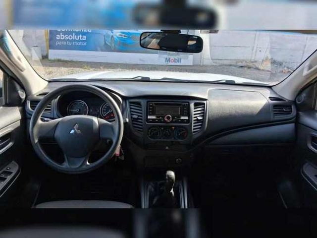 MITSUBISHI L200 2021