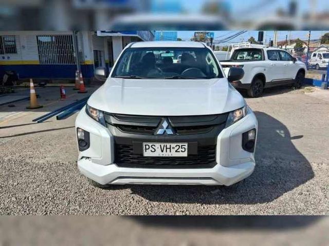 MITSUBISHI L200 2021