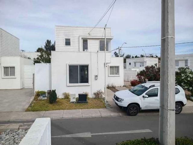 Venta de Propiead Dos Pisos en Condominio Villa Alemana