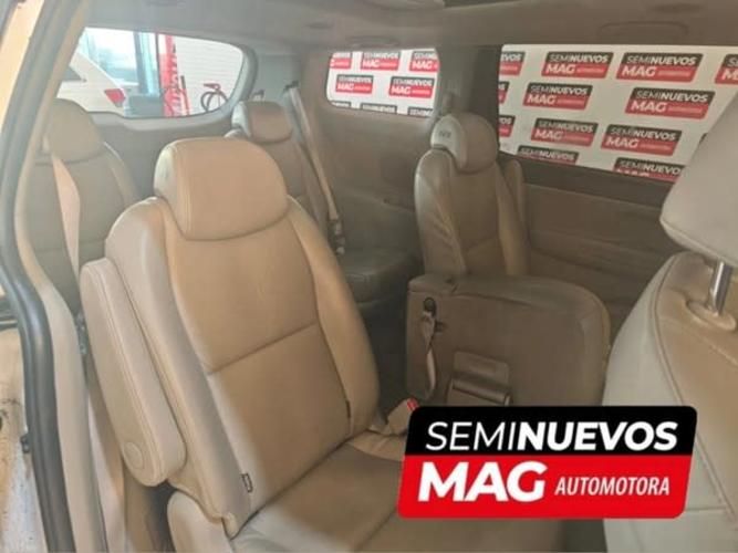 Kia Carnival 2016 4x2