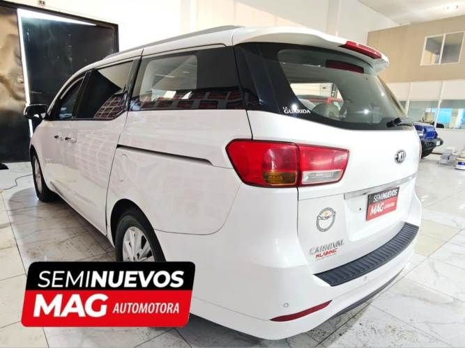 Kia Carnival 2016 4x2