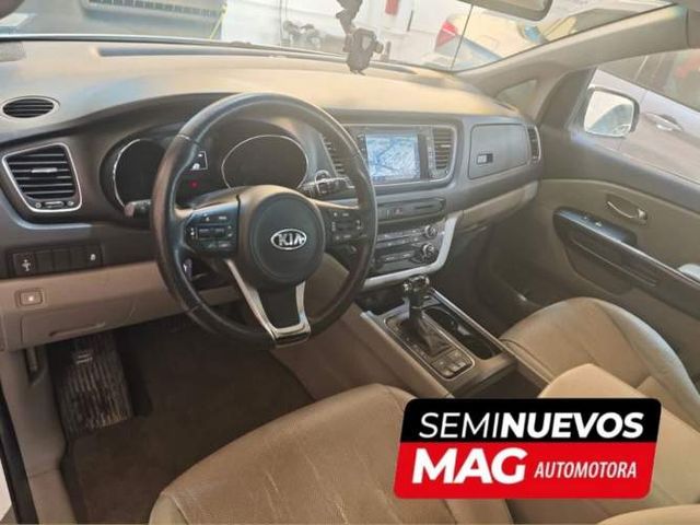 Kia Carnival 2016 4x2