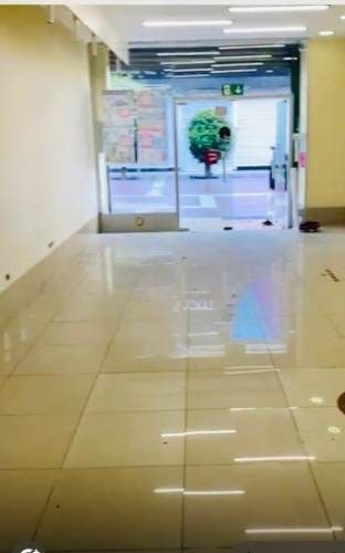 LOCAL PLENO CENTRO CALLE PRAT