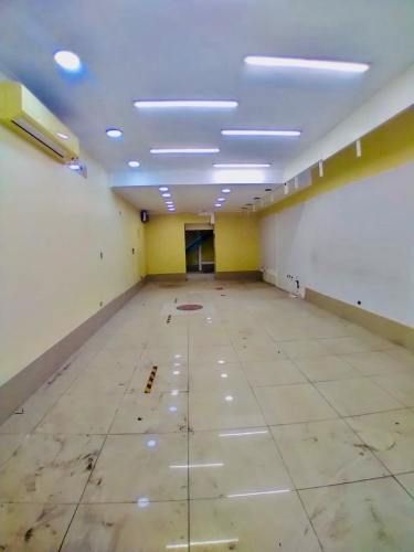 LOCAL PLENO CENTRO CALLE PRAT