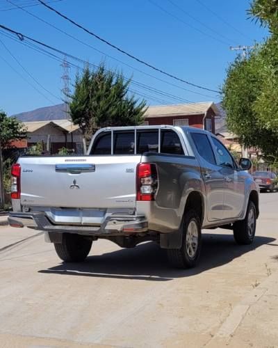 Mitsubishi L200 WORK CR 2.4L