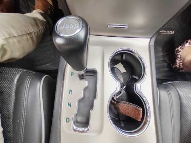 JEEP GRAND CHEROKEE 5.7 OVERLAND 4WD AUTO 2011