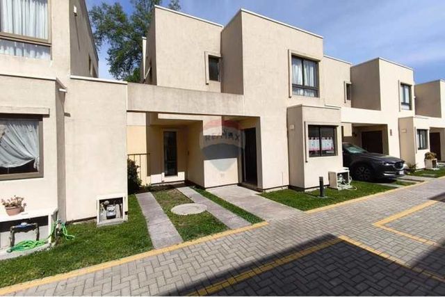 Se vende moderna casa, condominio de chiguayante