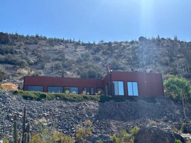 Hermosa Parcela Con Bella Casa En Los Algodones , Vicuña.