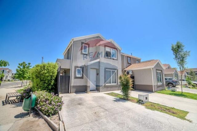 Casa de 2 pisos padre hurtado/condominio