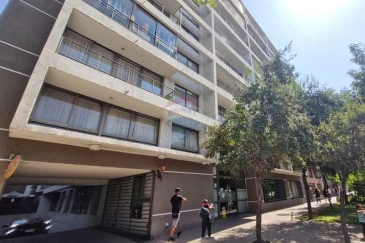 Inversión 1d  y estacionamiento en república