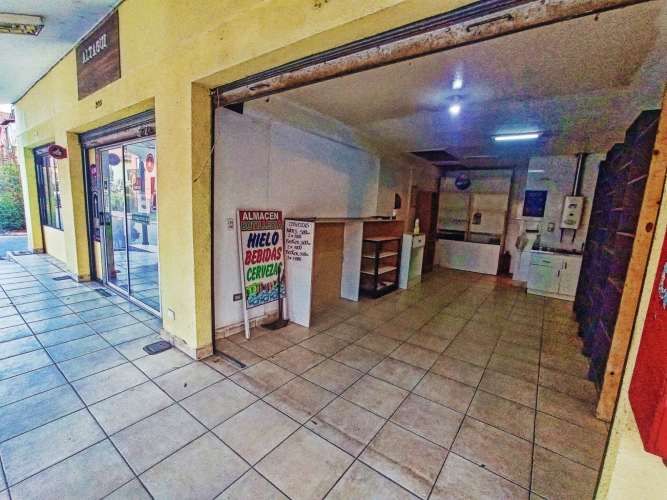 Local comercial en arriendo en Peñaflor - Gran Barrio