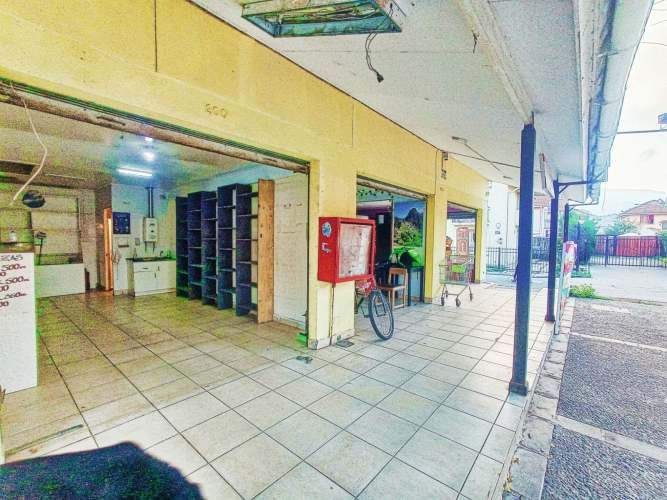 Local comercial en arriendo en Peñaflor - Gran Barrio