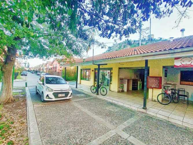 Local comercial en arriendo en Peñaflor - Gran Barrio