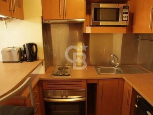 Depto excelente ubicación a pasos del Metro Los Leones