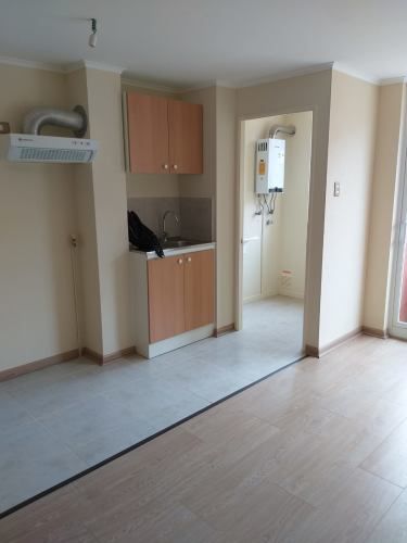 COCINA ABIERTA GOGIA  LIVING COMEDOR CON LINDA VISTA Y ESTACIONAMIENTO