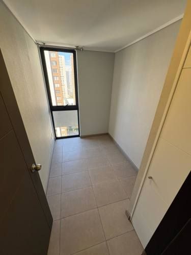  Arriendo departamento amoblado en Vicuña Mackenna 7637, Edificio Terranova (Depto 1508). Excelente conectividad, espacios modernos y todas las comodidades para vivir o trabajar cómodamente.