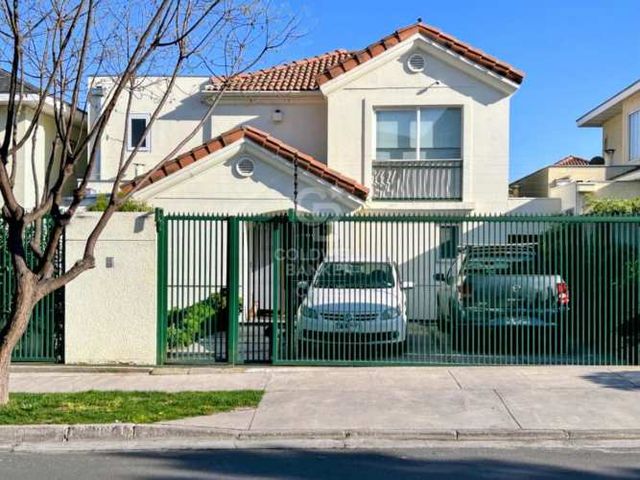 Venta casa en Alto Peñalolén